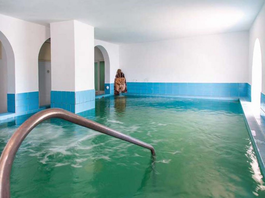 Hotel La Mandorla – piscina interna