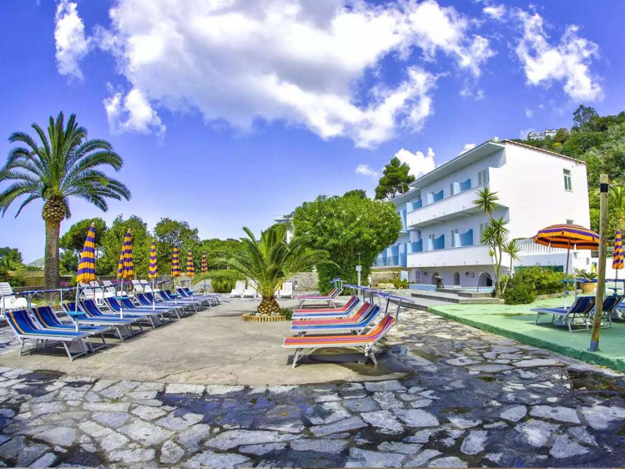 Hotel La Mandorla – zona solarium