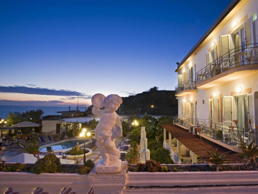 Hotel Riva del Sole – esterni