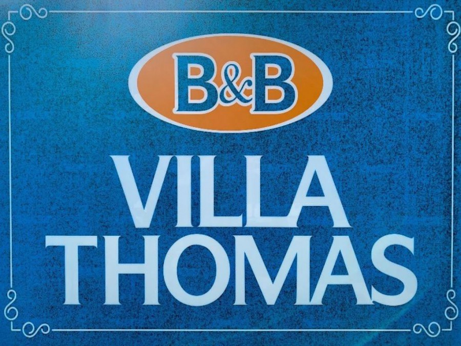 Villa Thomas B&B – insegna hotel