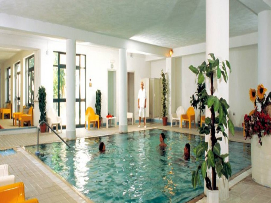 Park Hotel Punta del Sole – piscina interna