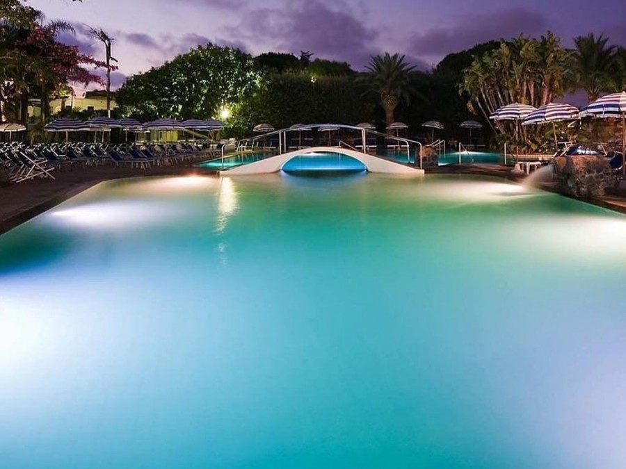 Park Hotel Terme Mediterraneo – piscine al tramonto