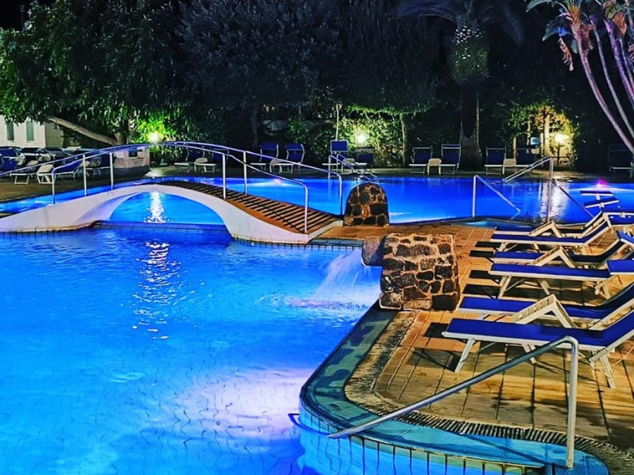 Park Hotel Terme Mediterraneo – piscine serale