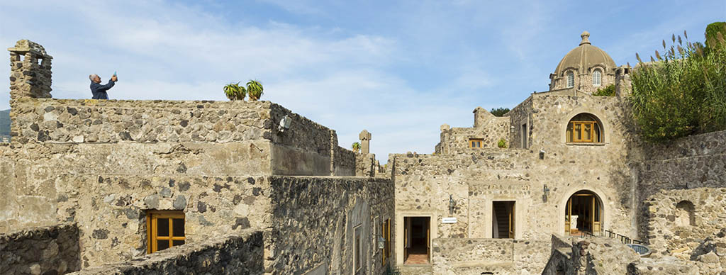 Castello Aragonese, la Casa del Sole