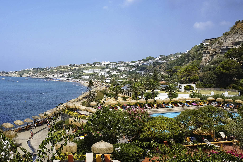 Piscine termali di un parco termale di Ischia
