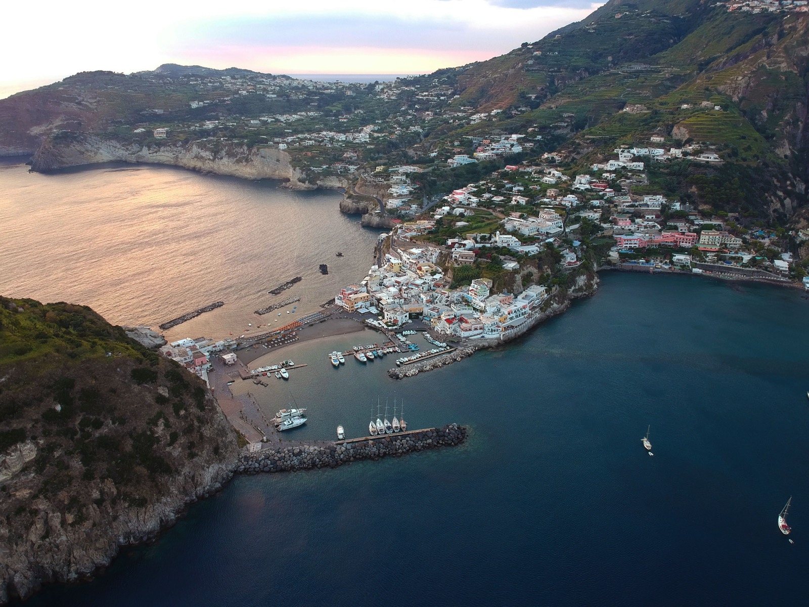 Il borgo di Sant’Angelo visto dall’alto