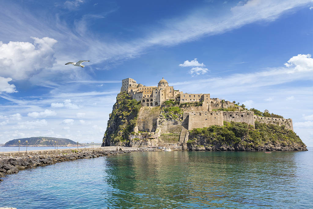 Isola d'Ischia, scopri cosa vedere e cosa fare.
